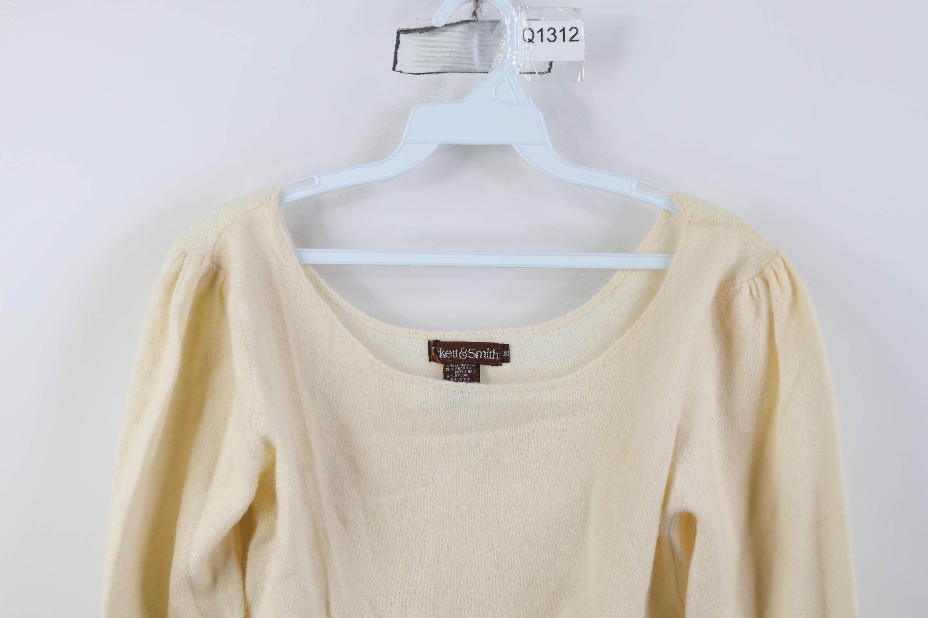 Vintage Vintage 80s 90s Lambswool Knit Off Shoulder Sweater Beige Size M / US 6-8 / IT 42-44 - 2 Thumbnail