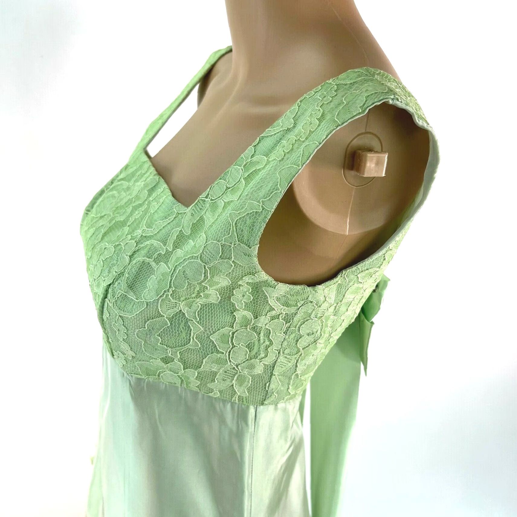 Vintage VINTAGE 80s Satin Maxi Dress - Green Square Neck Sleeveless Bow Back - M (S/M) Womens Party Wedding Size M / US 6-8 / IT 42-44 - 4 Thumbnail