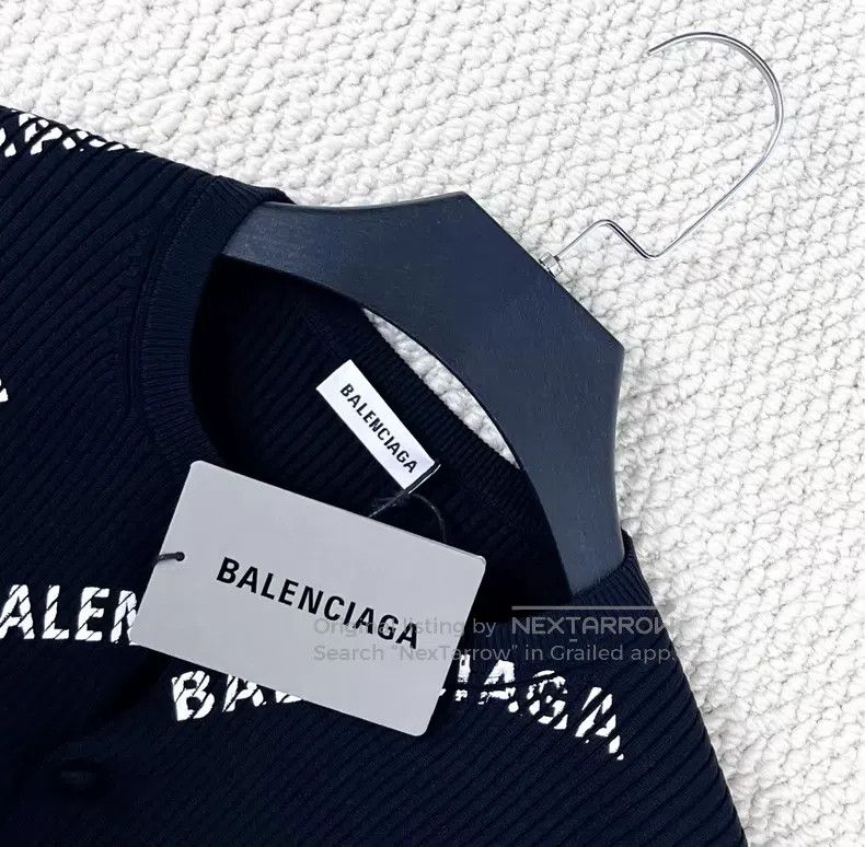 Balenciaga Balenciaga Black and White Bullet Screen Printed Letter Lo Size US M / EU 48-50 / 2 - 3 Thumbnail