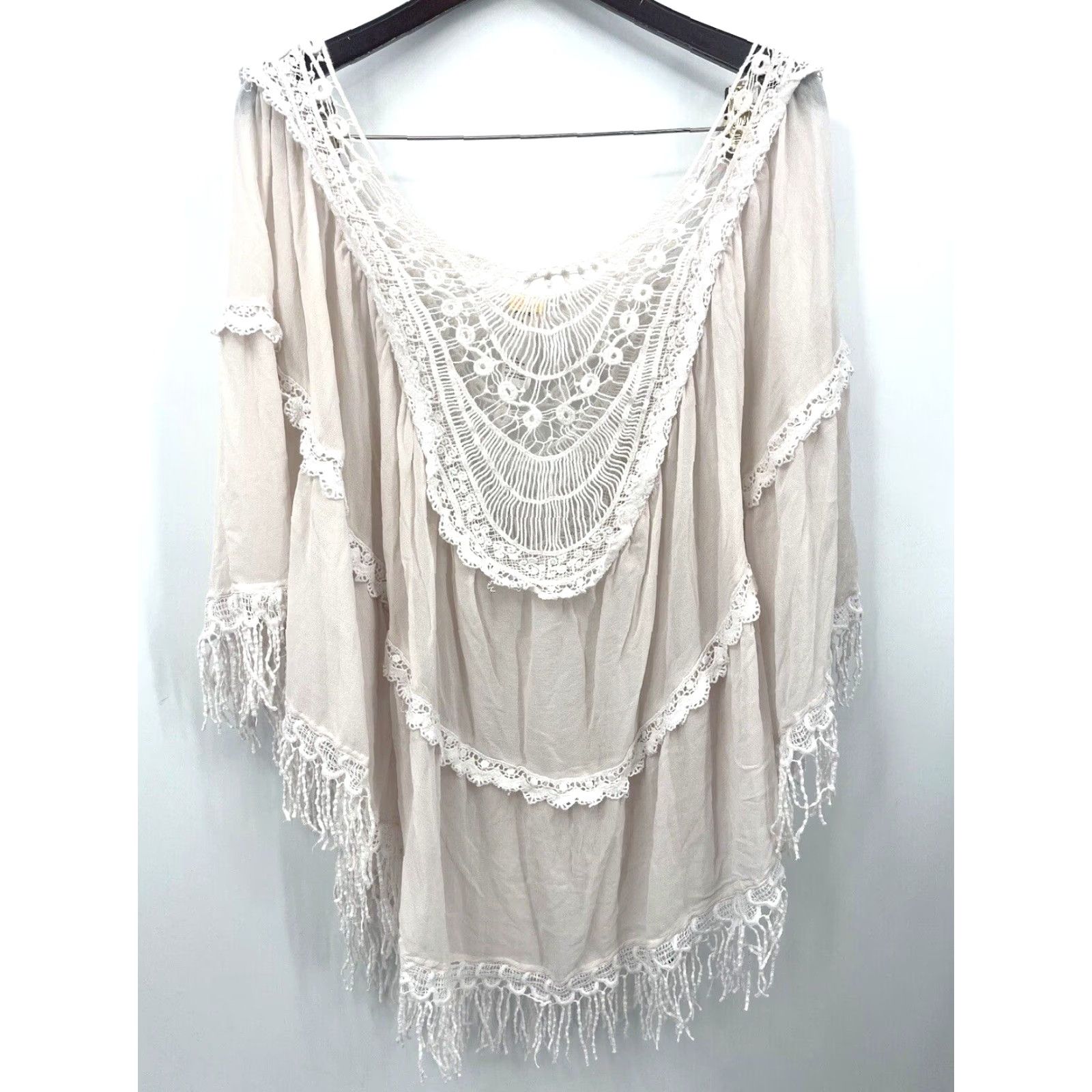 Vintage AGUA BENDITA Silk Poncho Cover Up Women One Size Pink Fringe Beach 3/4 Sleeve Adult One Size Pink Womens Summer Poncho Size ONE SIZE - 2 Thumbnail