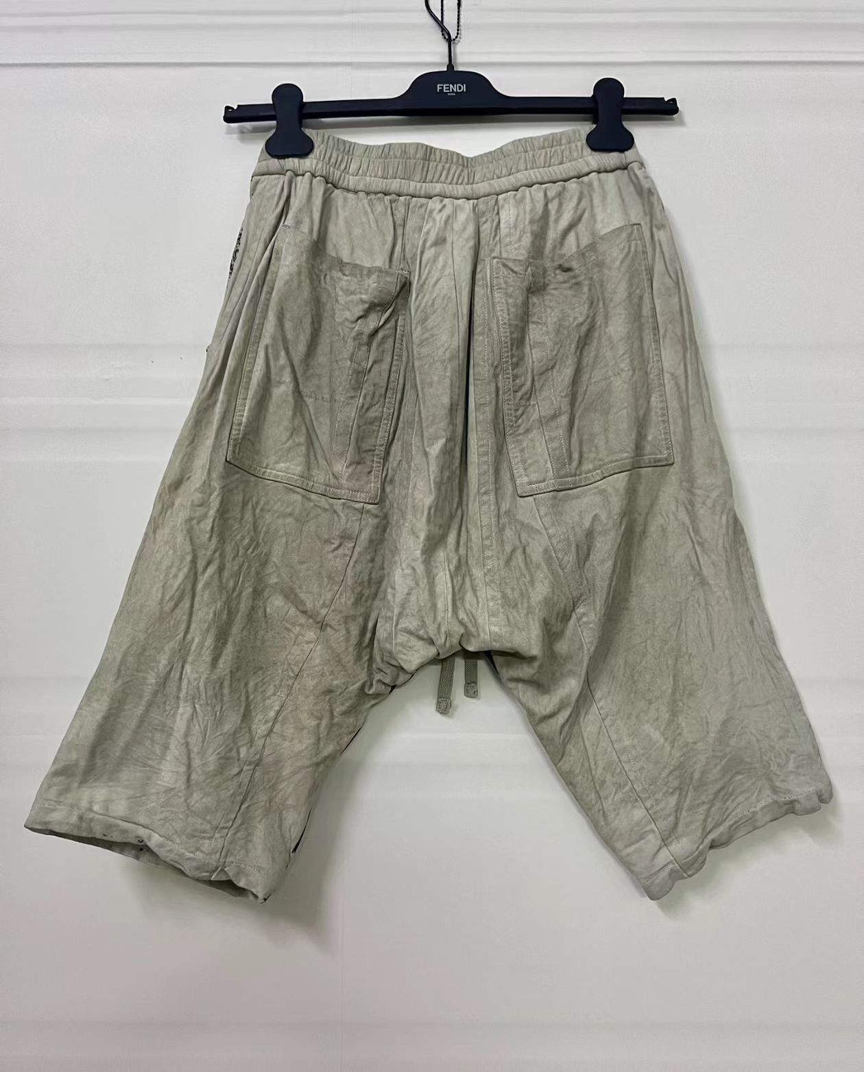 Julius Julius_7 frosted leather loose crotch seven quarter pants Size US 31 - 2 Thumbnail