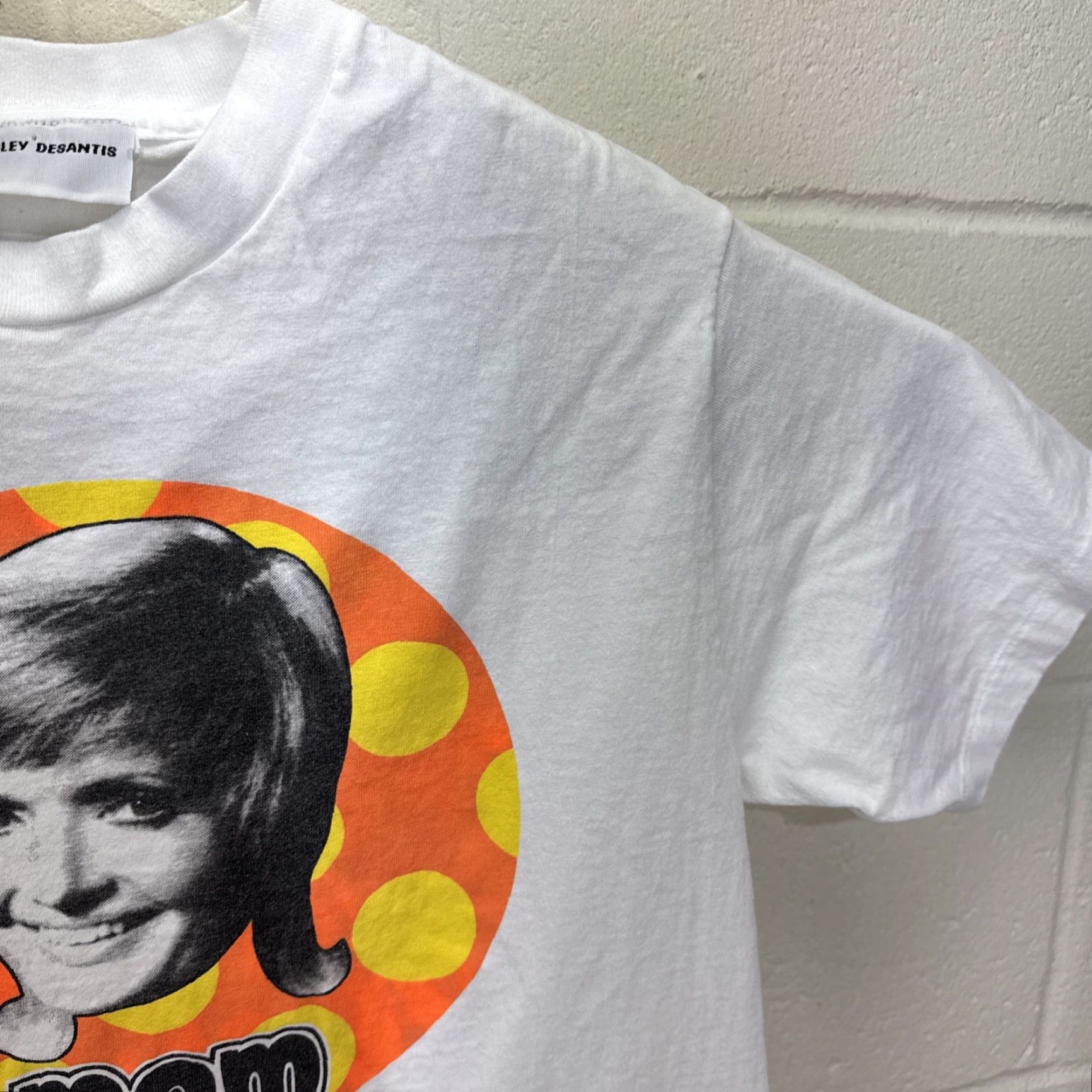 Vintage VINTAGE Stanley Desantis Brady Bunch TV Promo T-Shirt Medium Unisex 90s White Graphic Print Size US M / EU 48-50 / 2 - 7 Thumbnail