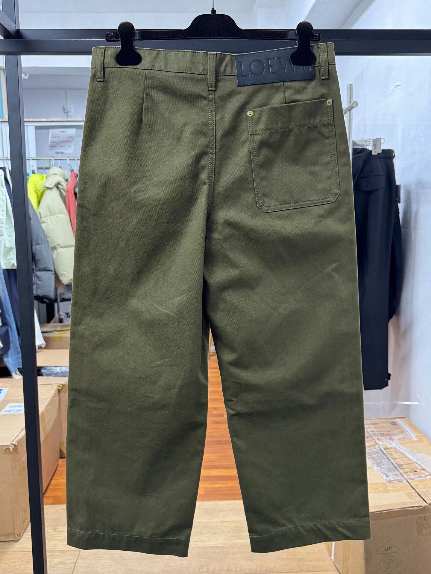 Loewe loewe men's relaxed casual trousers in khaki Size US 32 / EU 48 - 5 Thumbnail