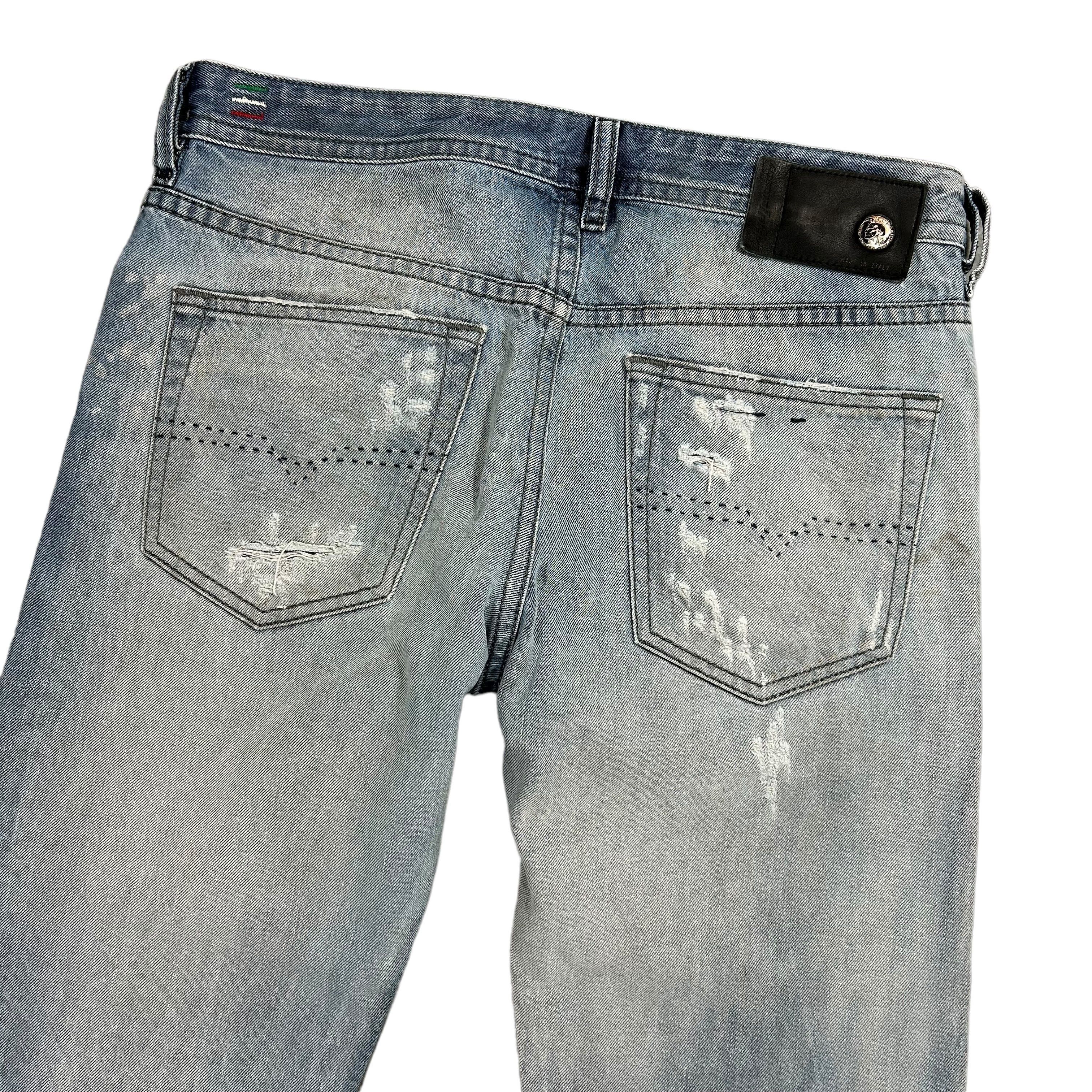 Diesel Diesel Buster Regular Tapered Blue Distressed Denim W30L32 Size US 30 / EU 46 - 4 Thumbnail