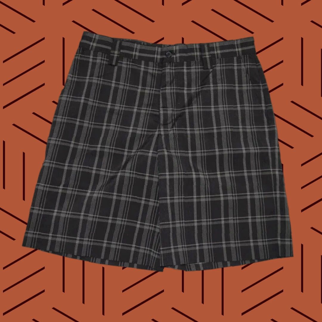 VINTAGE IZOD Men's Golf Shorts Casual Athletic Plaid Black 30