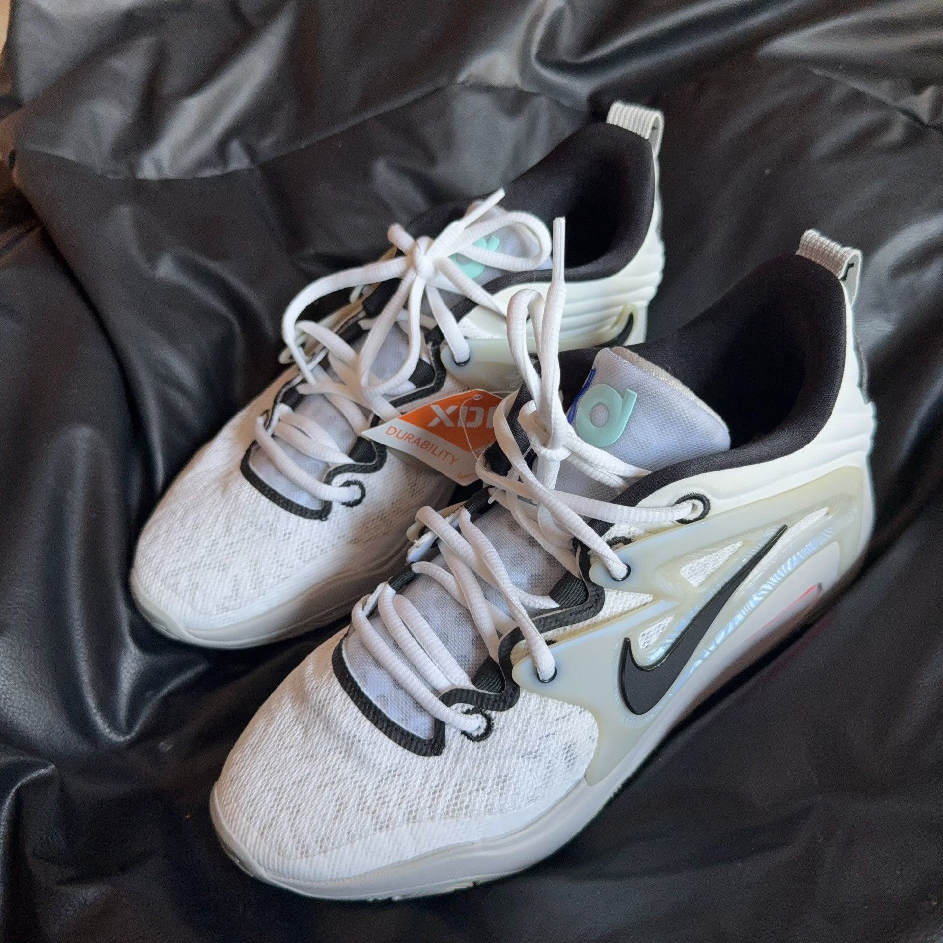 Nike Nike White Lowtop Sneakers 41 Men Size US 8.5 / EU 41-42 - 1 Thumbnail