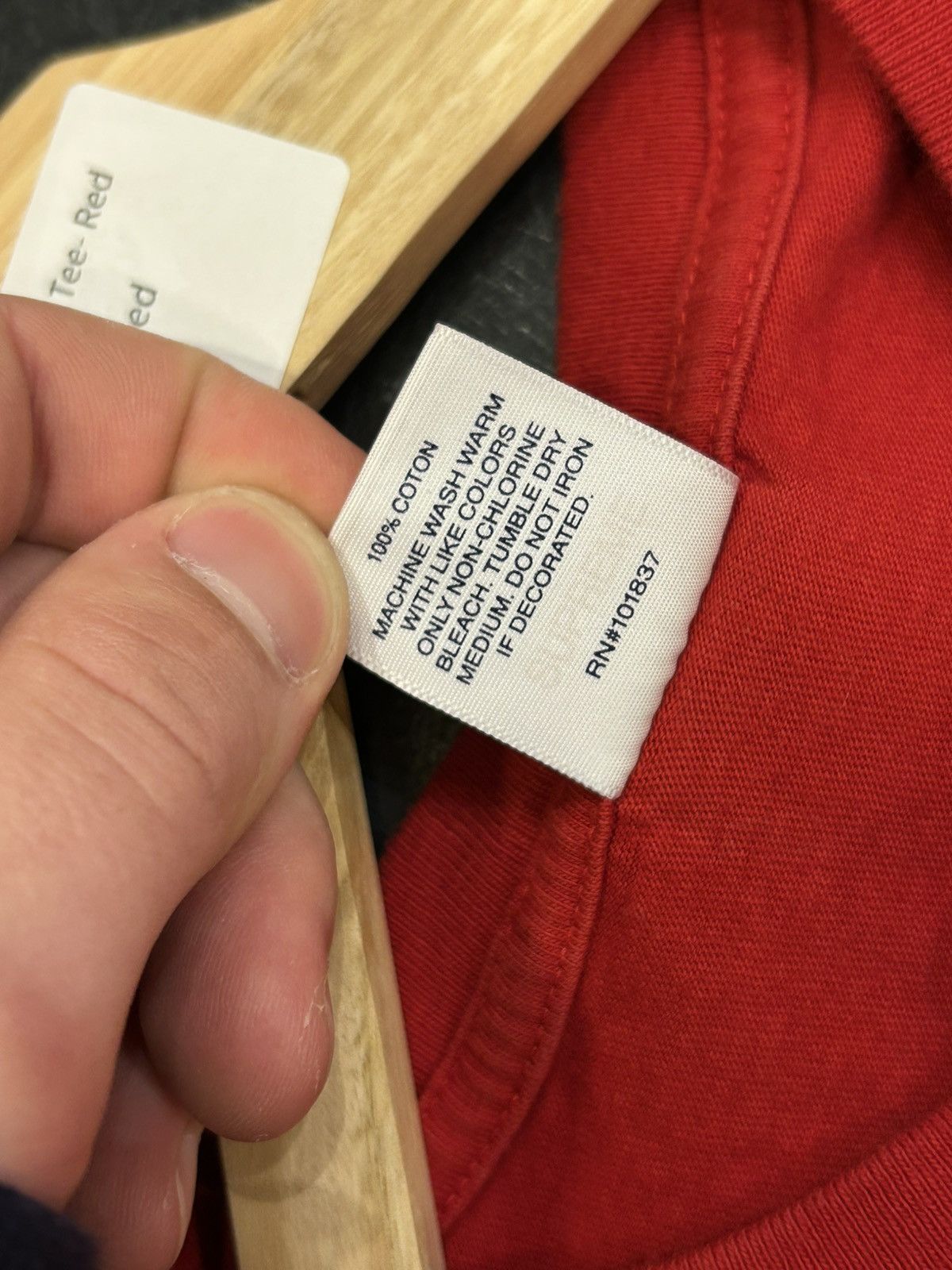 Supreme Supreme Chair Tee - Red Size US L / EU 52-54 / 3 - 4 Thumbnail
