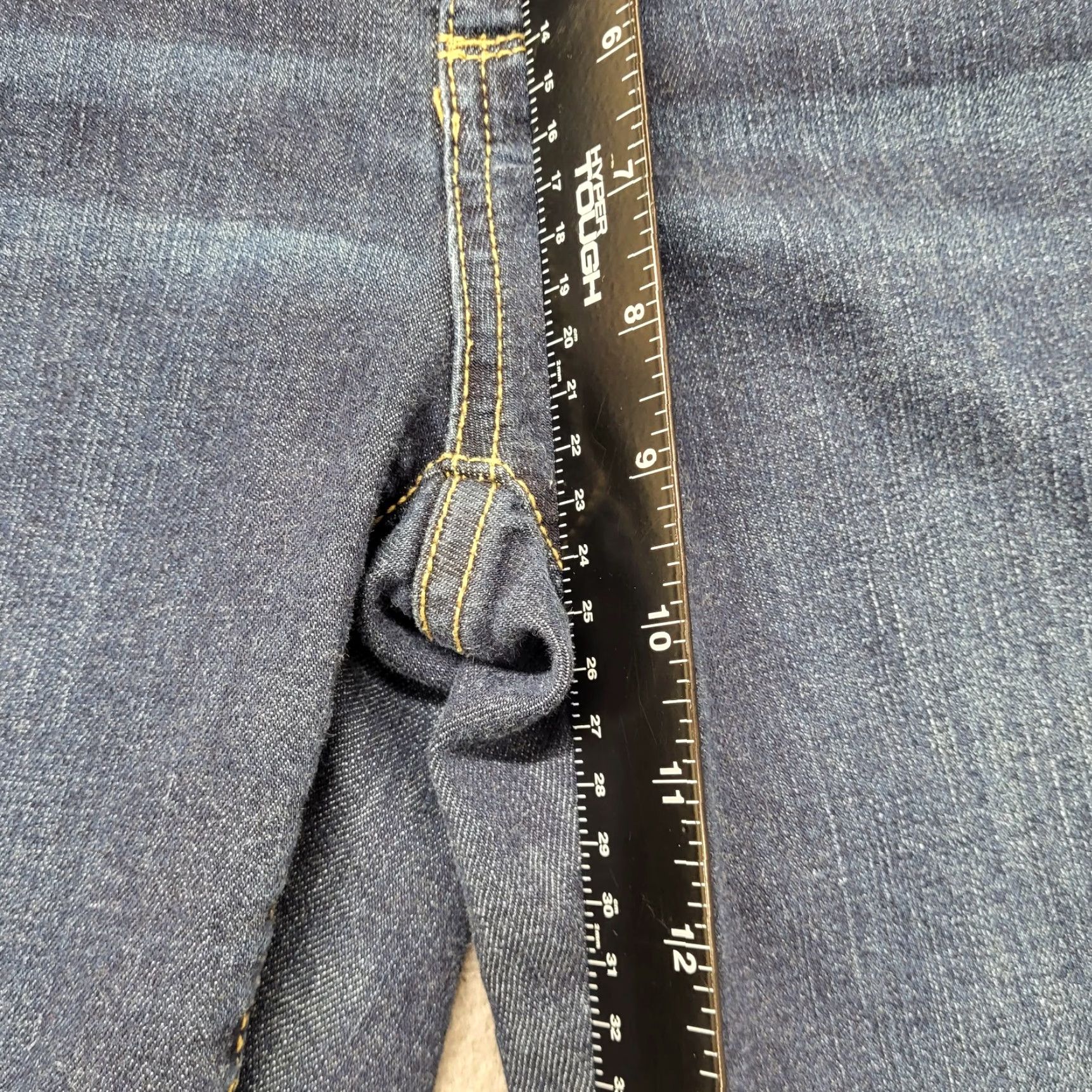 Vintage St. John's Bay Jeans Women's Size 4 Blue Tapered Leg Dark Embroidered Floral Size 27" / US 4 / IT 40 - 7 Thumbnail