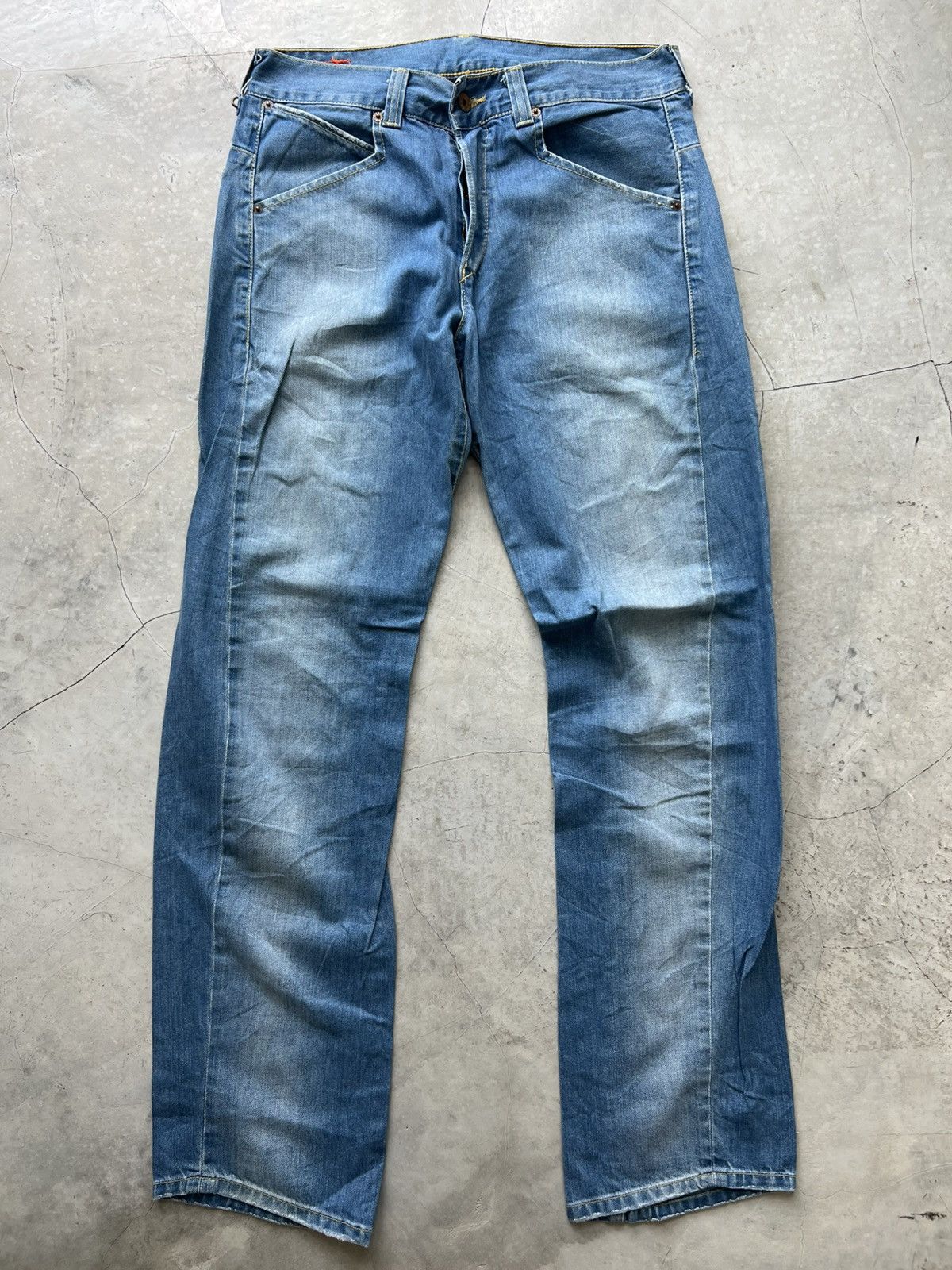 Levis Engineered Jeans Buckleback Tag W32 Actual 33x33