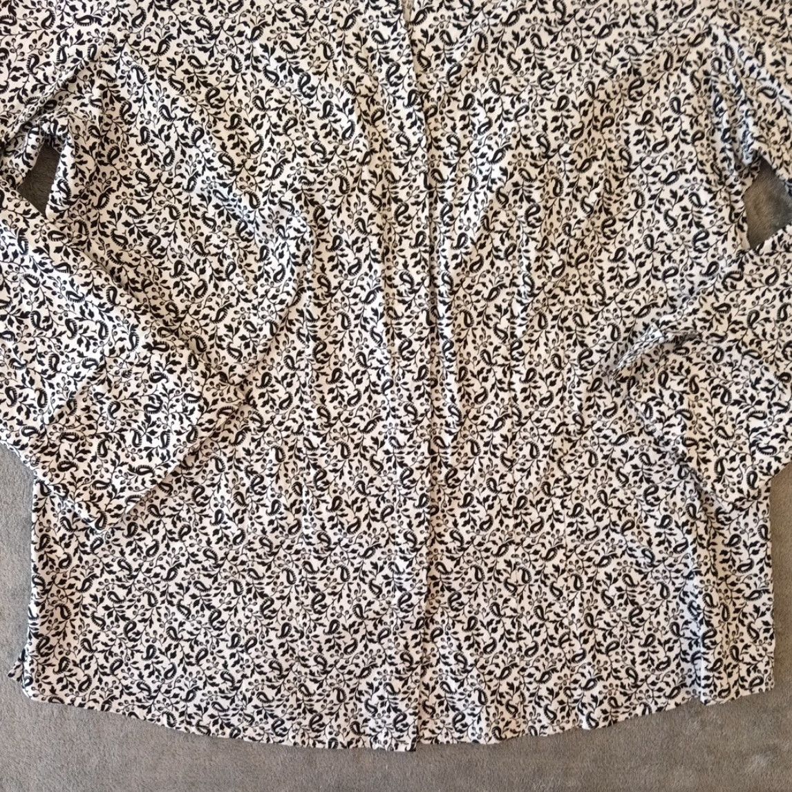 Croft & Barrow Croft & Barrow Shirt Womens Medium Black Floral Long Sleeve Button Up Size M / US 6-8 / IT 42-44 - 3 Thumbnail