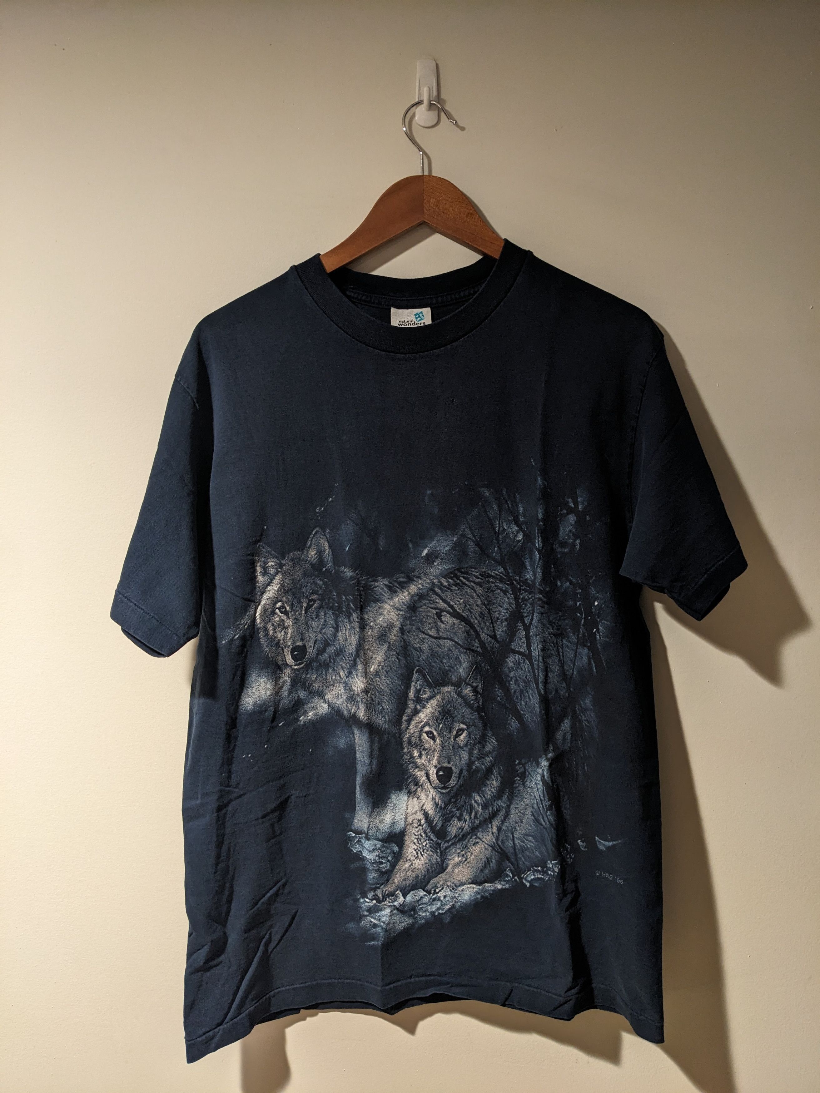 Vintage Vintage 1996 Wolf Snow Animal Nature Blue Large T-Shirt Size US L / EU 52-54 / 3 - 1 Thumbnail
