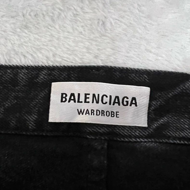 Balenciaga Balenciaga Black rhinestone-studded skirt Size 25" / US 0 / IT 36 - 6 Thumbnail