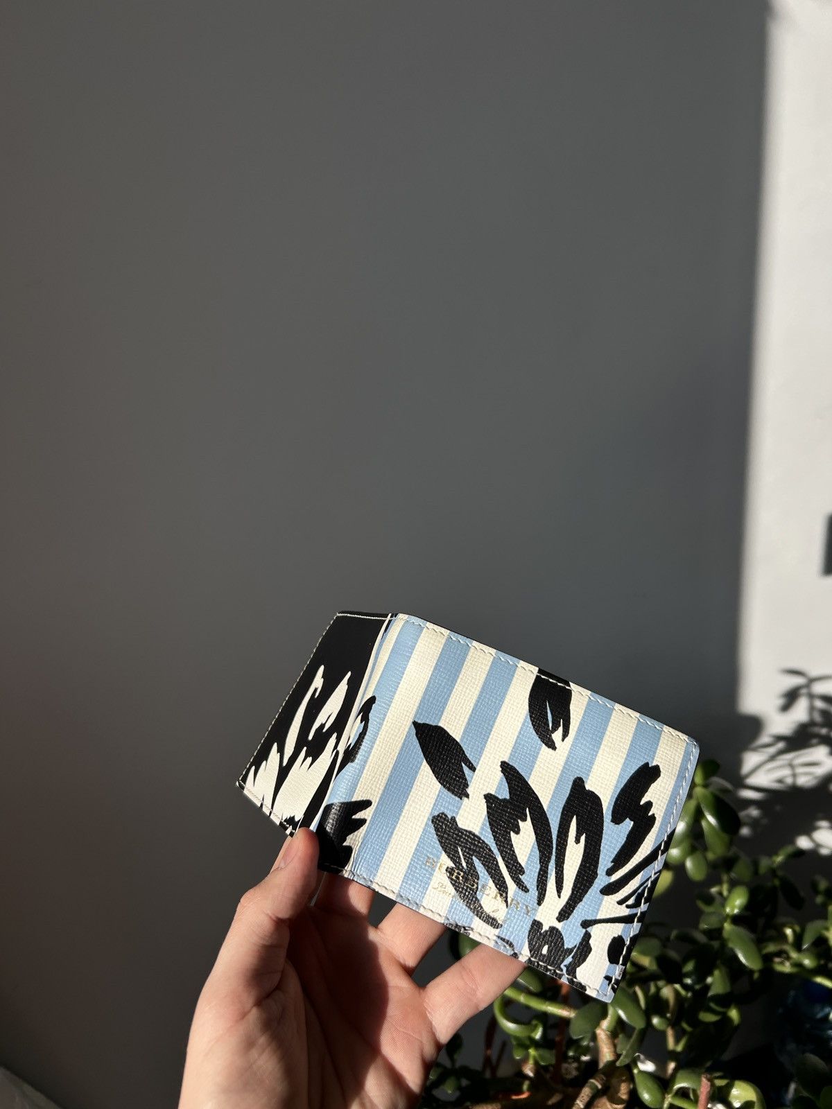 Burberry Burberry Grained Leather Bi-Fold Wallet NEW 700$ Size ONE SIZE - 8 Thumbnail