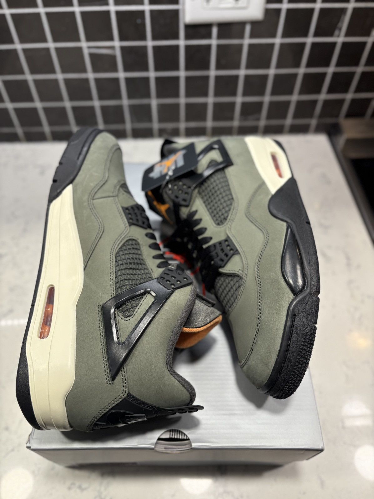 Jordan Brand Jordan x Undefeated 4s - 2025 Size US 10.5 / EU 43-44 - 5 Thumbnail