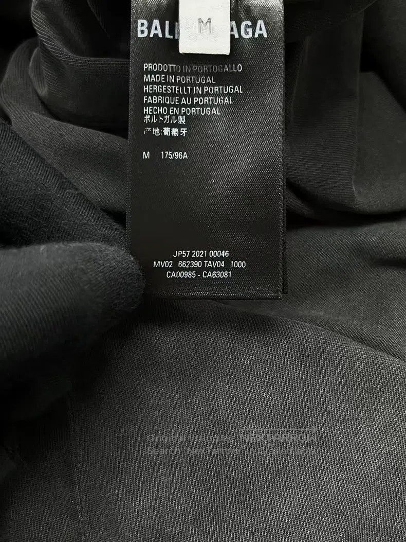 Balenciaga Balenciaga Black Distressed Faded Dyeing Denim Jacket Size US M / EU 48-50 / 2 - 4 Thumbnail