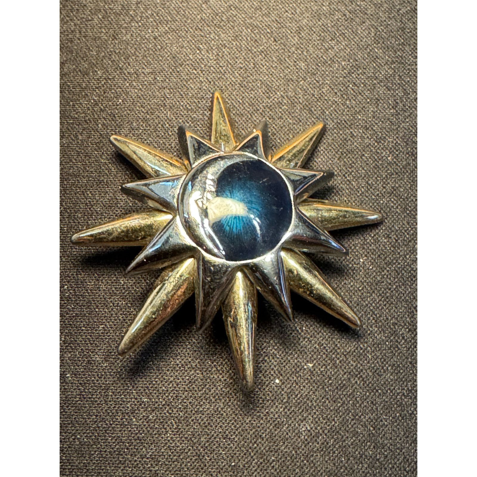 Liz Claiborne Vintage Liz Claiborne Starburst Sun Crescent Moon Brooch Size ONE SIZE - 2 Thumbnail
