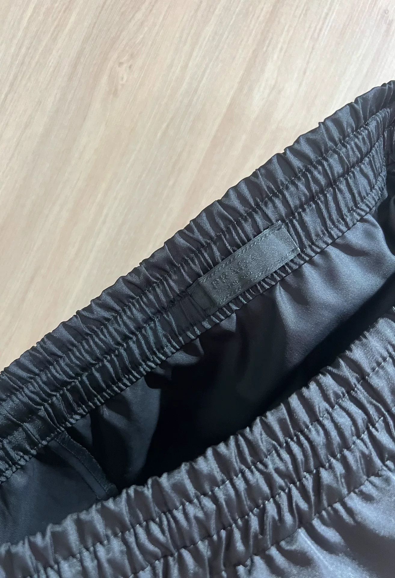 Prada prada nylon casual long pants for men Size US 30 / EU 46 - 4 Thumbnail