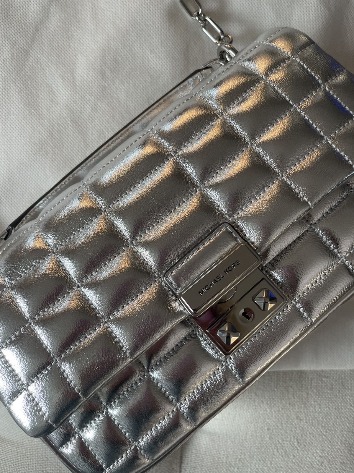 Michael Kors Michael Kors Tribeca Shoulder Bag-Silver Size ONE SIZE - 12 Thumbnail