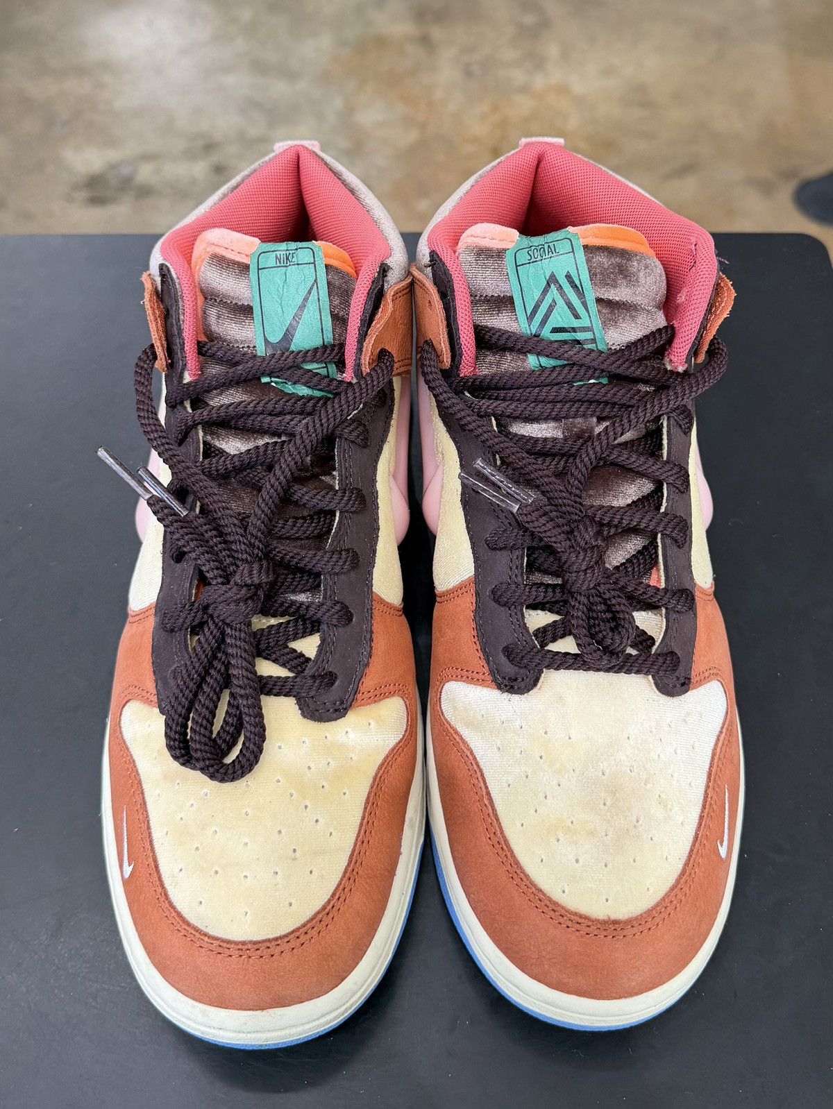 Nike × Social Status Nike Dunk Mid Social Status Chocolate Milk Size 9 (2021) Size US 9 / EU 42 - 2 Thumbnail
