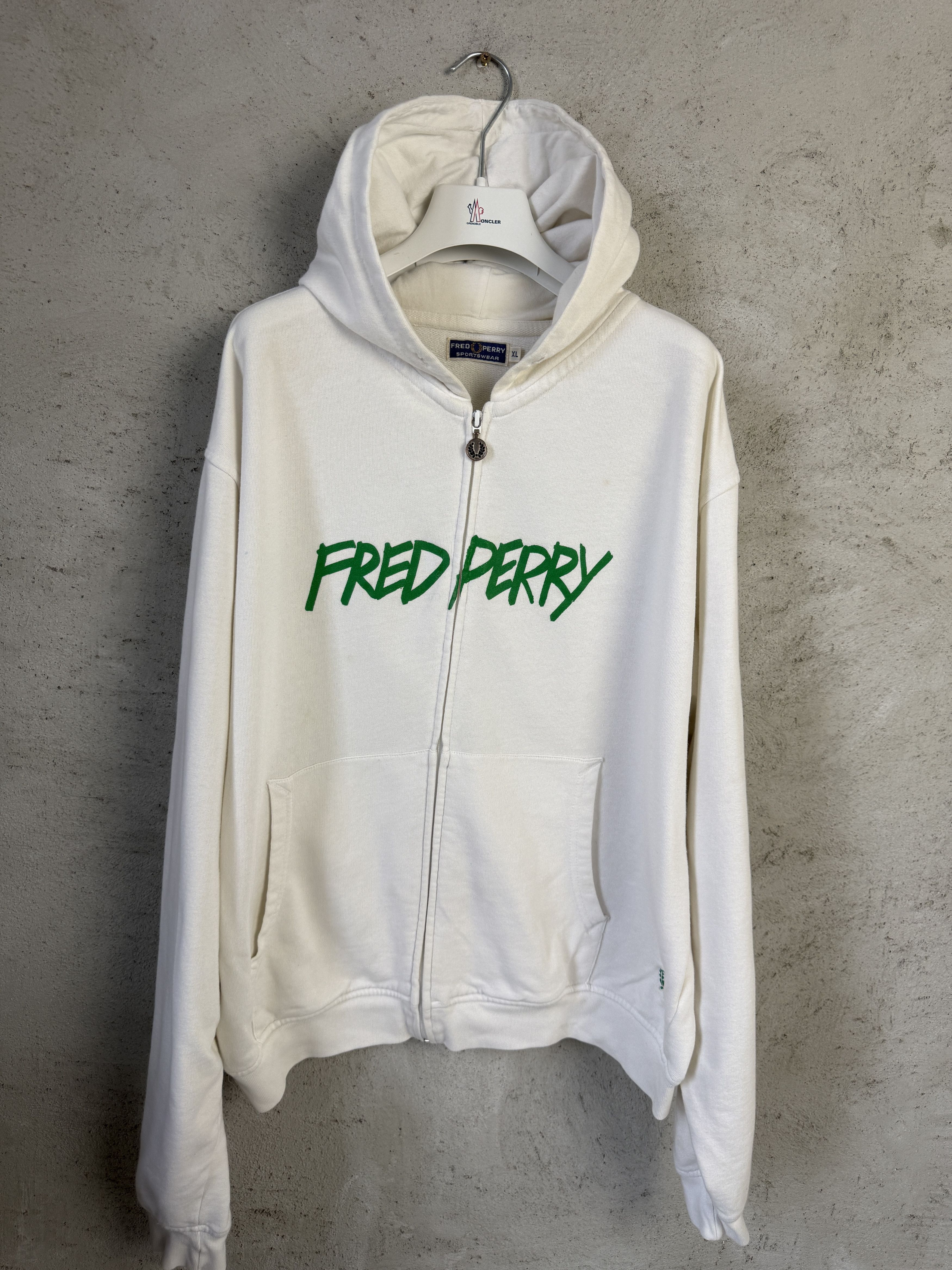 Fred Perry Fred Perry big logo zip-up hoodie casual skate rap Size US XL / EU 56 / 4 - 1 Thumbnail