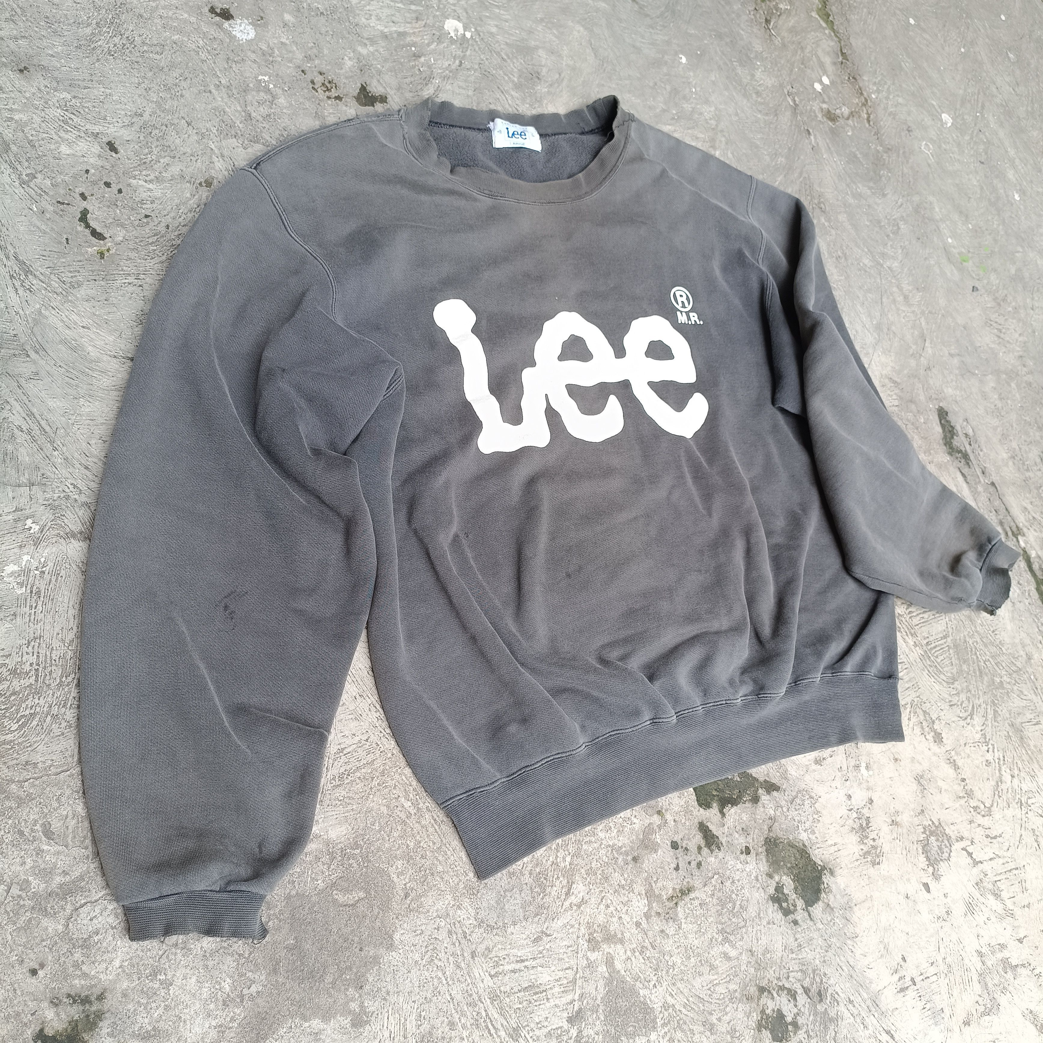 Vintage Vintage1990 Lee - Trashed Lee Sweatshirt Sunfaded Size US L / EU 52-54 / 3 - 4 Thumbnail