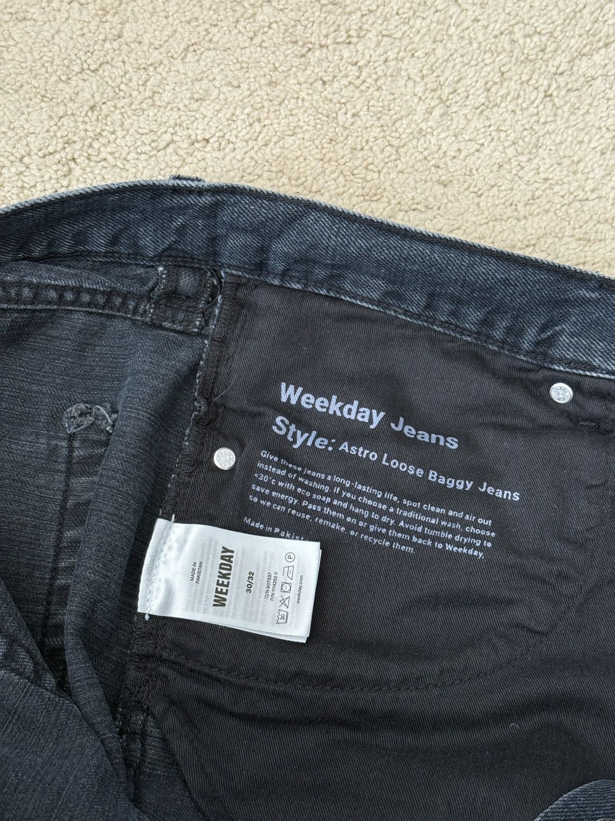 Weekday Weekday Astro low rise loose fit baggy streaky blue wash Size US 30 / EU 46 - 4 Thumbnail