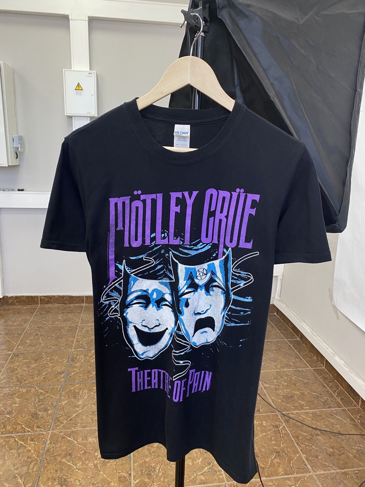 Band Tees × Vintage Vintage Motley Crue Band T-Shirt Rare Retro Size US M / EU 48-50 / 2 - 1 Thumbnail