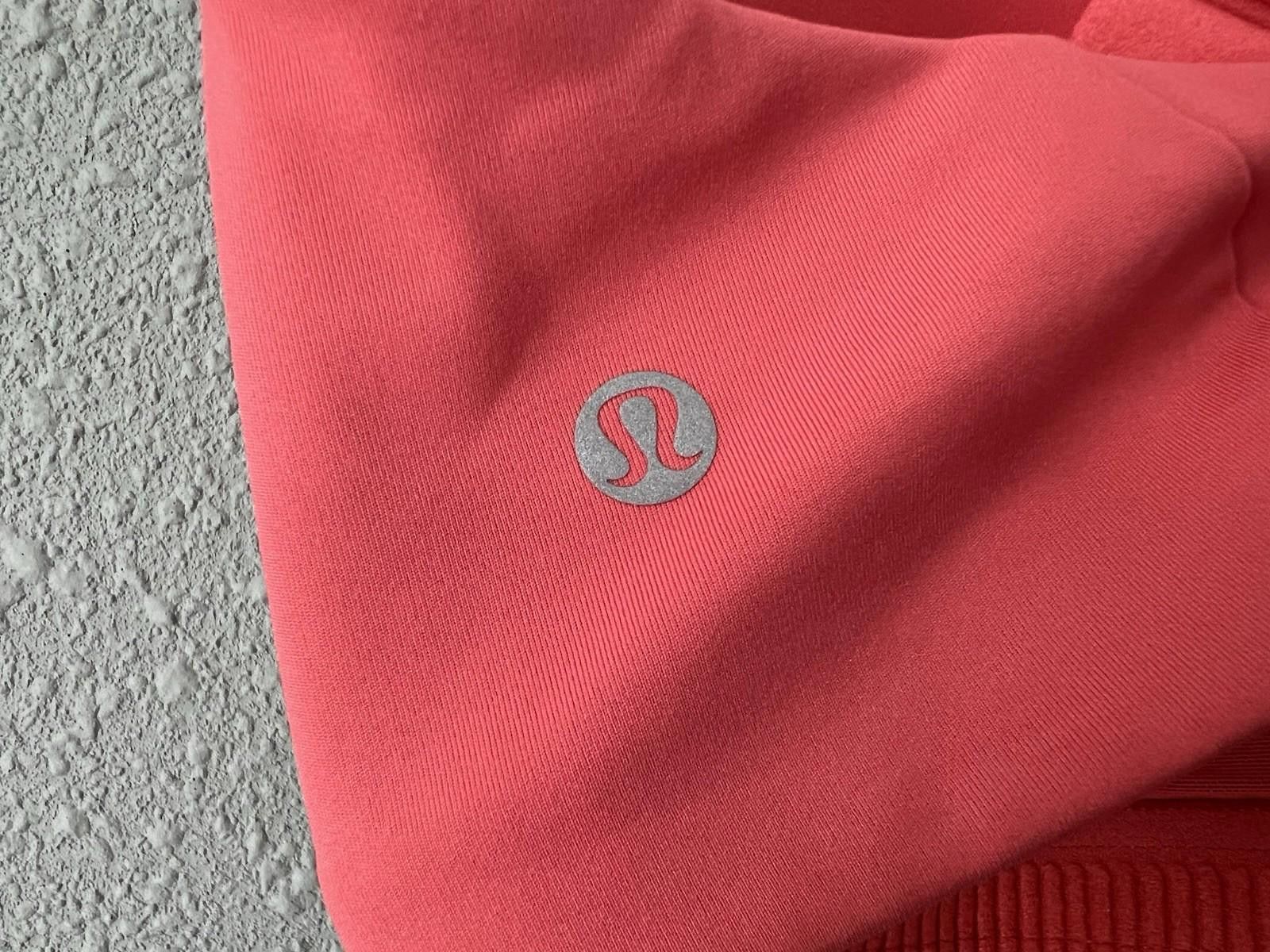 Designer Lululemon Energy Bra *High Support 34C Size ONE SIZE - 4 Thumbnail