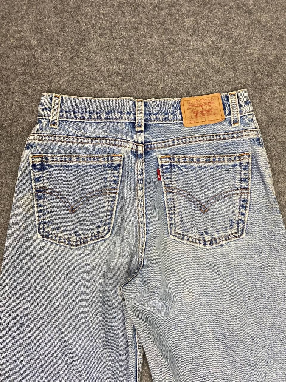 Levi's vintage levis 550 relaxed fit lightwash denim Size US 27 - 3 Thumbnail