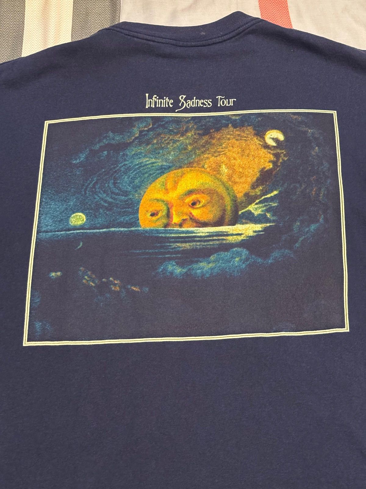 Vintage Vintage 1995 The Smashing Pumpkins Mellon Collie T-Shirt Size US L / EU 52-54 / 3 - 4 Thumbnail