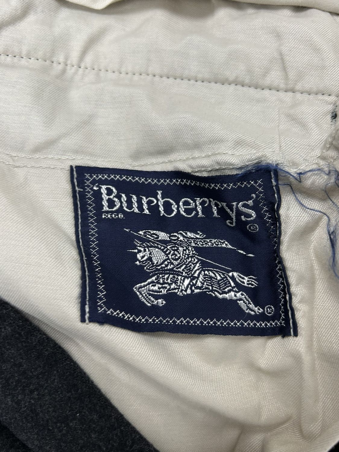 Burberry 90s Vintage Burberrys Wool Casual Pants Trousers In Grey Size US 36 / EU 52 - 8 Thumbnail