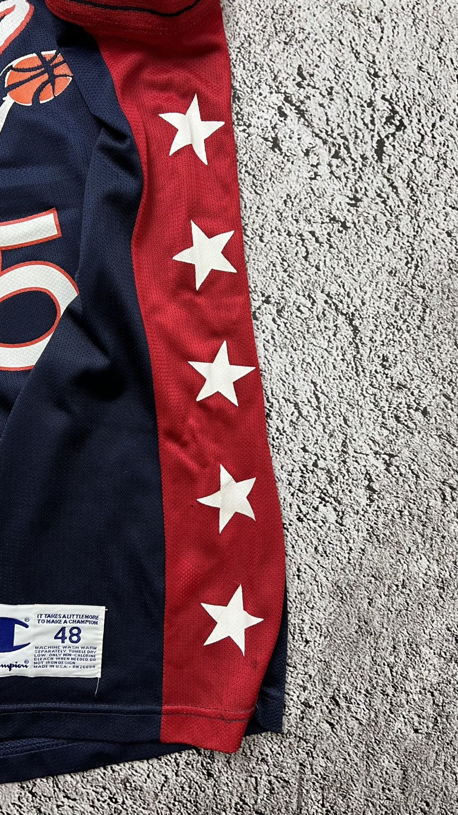 Champion VTG 90’s USA basketball Grant Hill champion jersey olympics Size US L / EU 52-54 / 3 - 7 Thumbnail