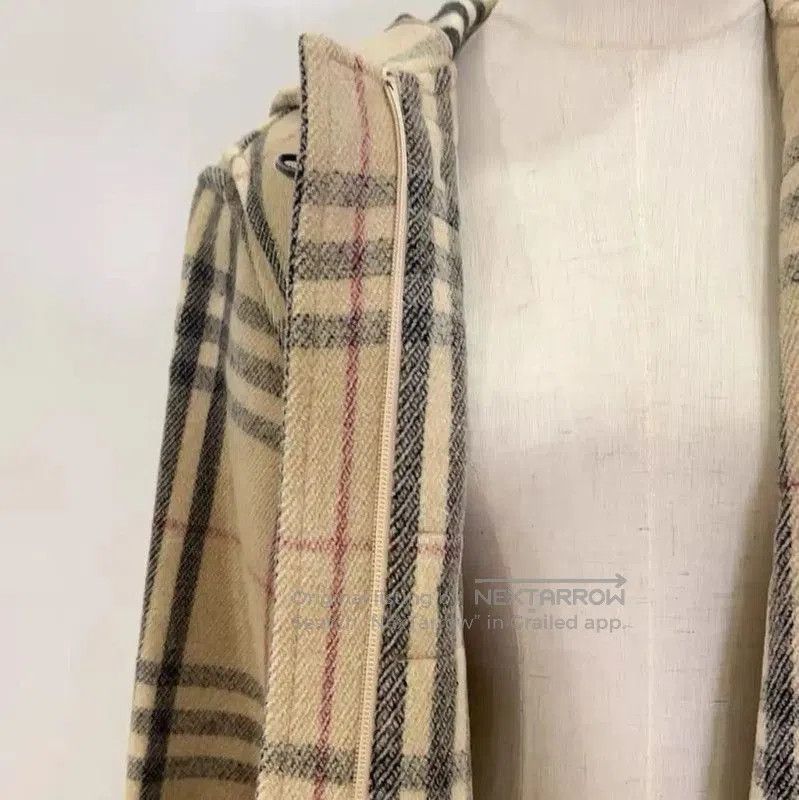 Burberry Burberry Women's Khaki Wool Duffle Coat. Size M / US 6-8 / IT 42-44 - 4 Thumbnail