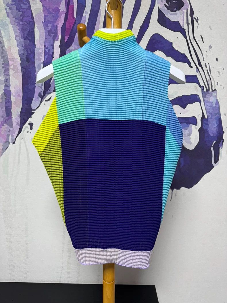 Issey Miyake Issey Miyake size:2 Bubble pleated vest Size XS / US 0-2 / IT 36-38 - 2 Thumbnail