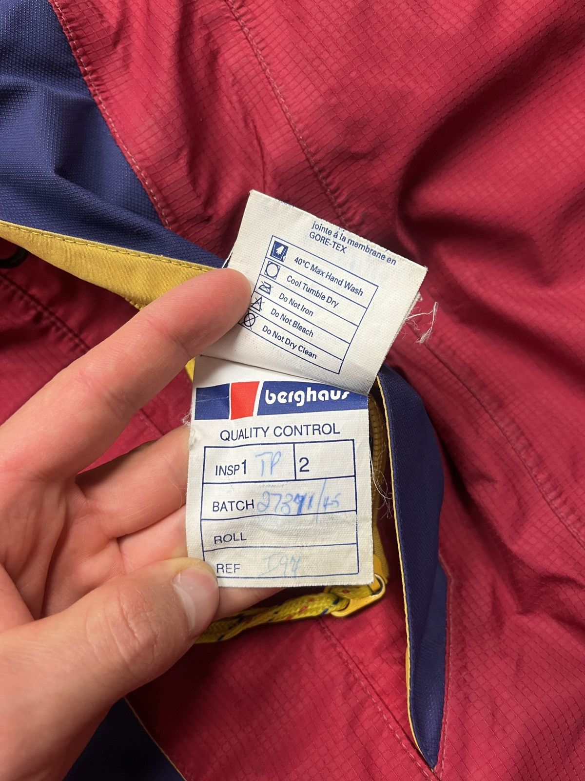 Vintage 90s Berghaus Trango Extreme Gore Tex Jacket Merapeak