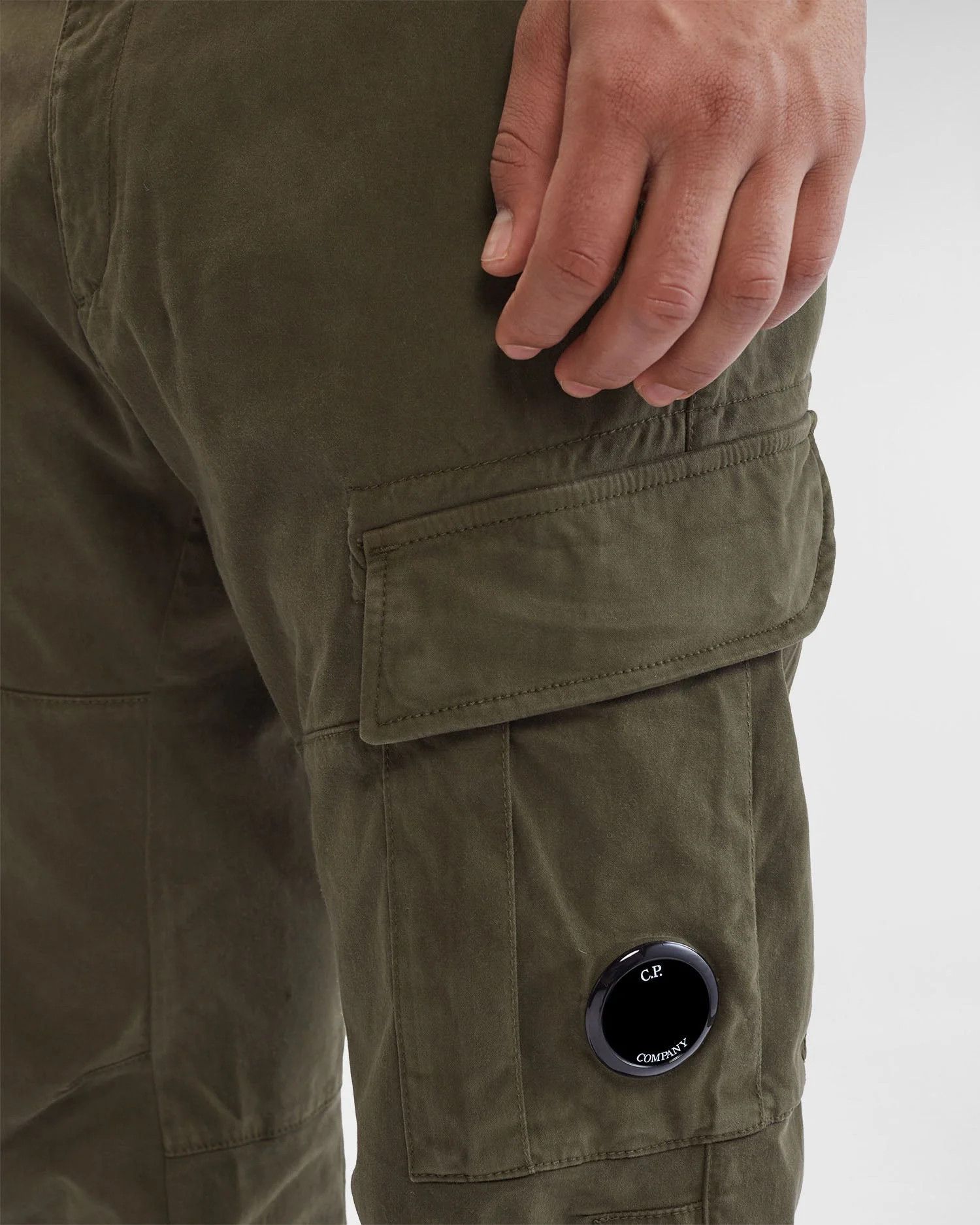 C.P. Company o1y1224 Logo Cargo Pant in Military Green Size US 28 / EU 44 - 4 Thumbnail