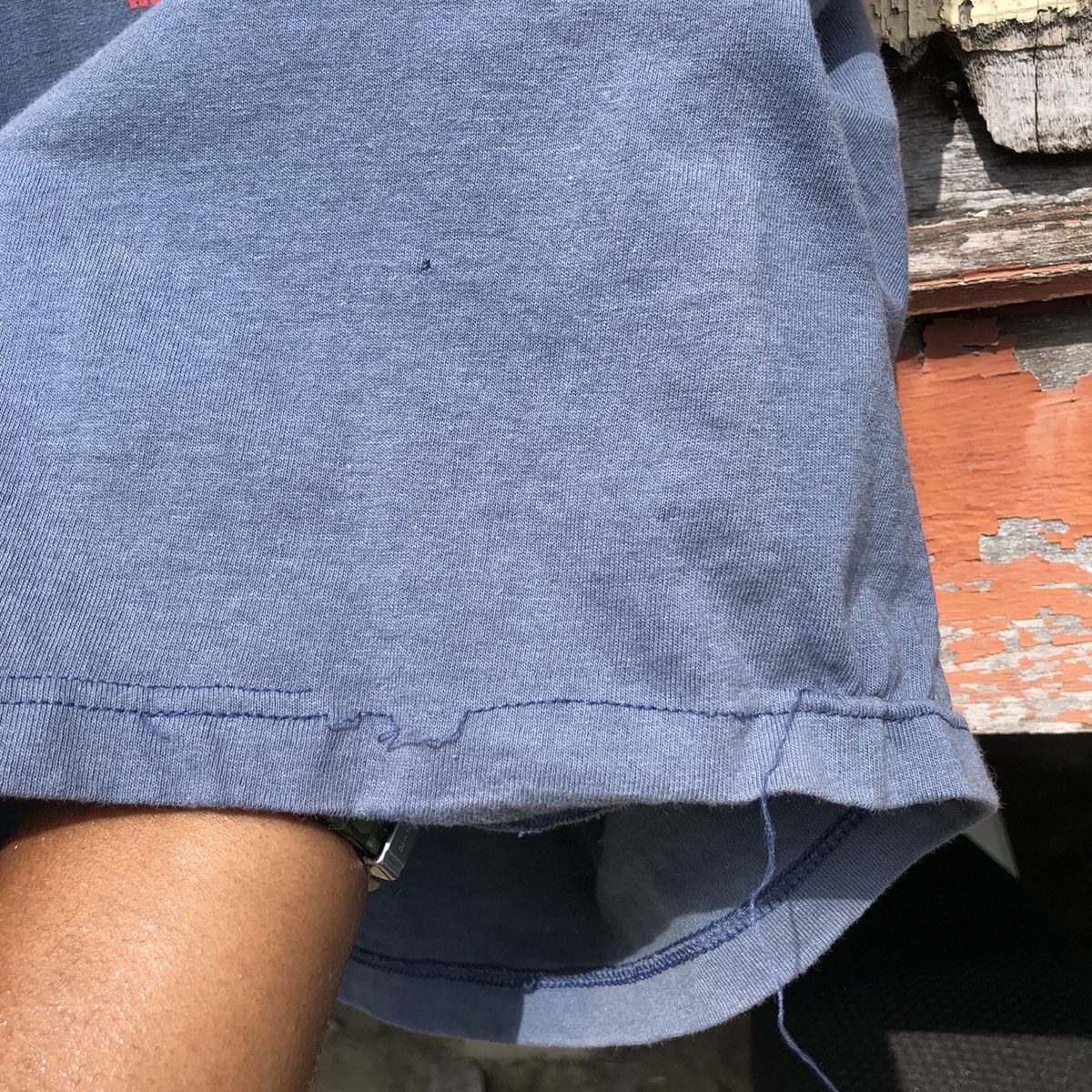 Vintage Vintage 90s Sunfaded Surf On Tshirt Size US M / EU 48-50 / 2 - 6 Thumbnail
