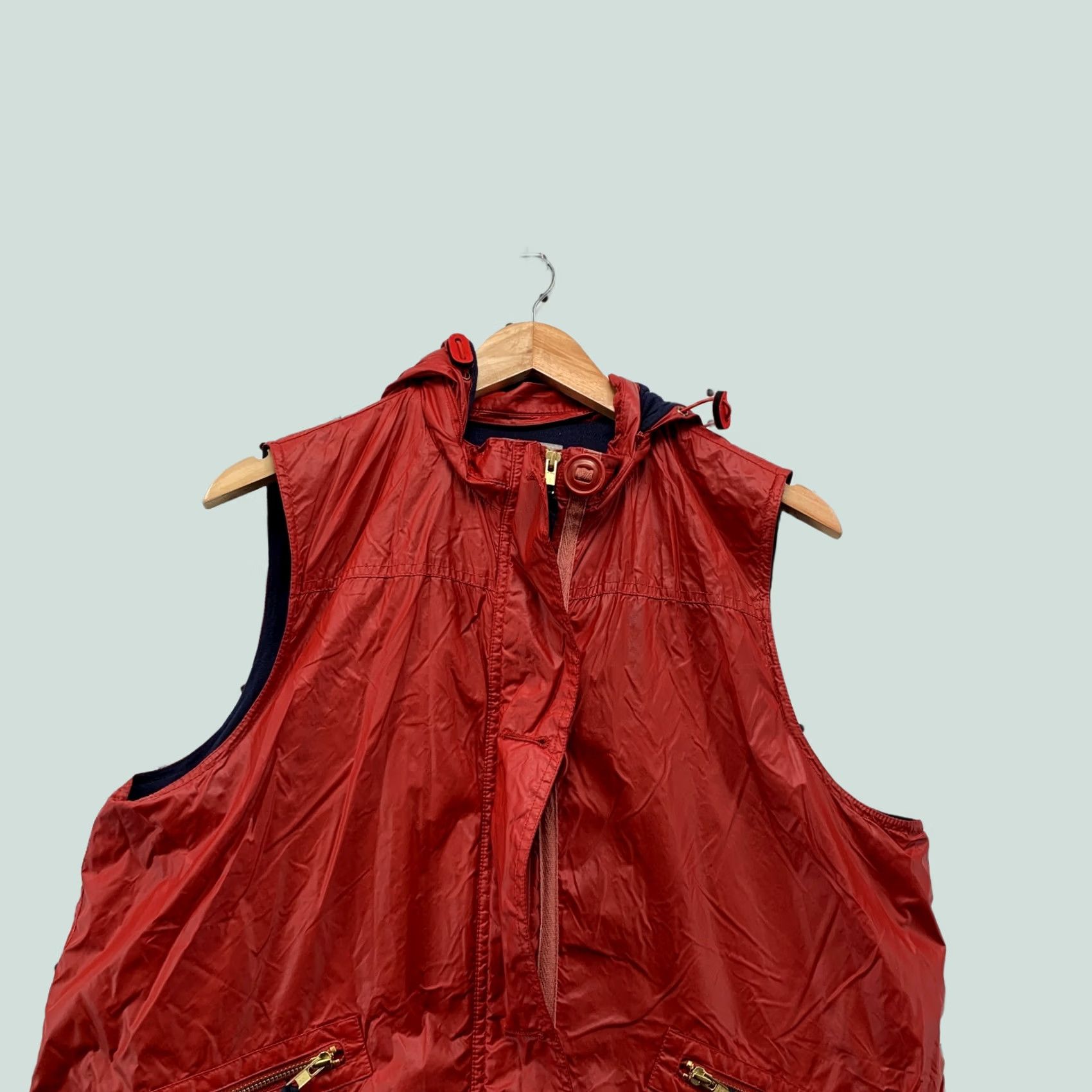 Ralph Lauren LRL Lauren Ralph Lauren Hooded Windbreaker Vest Red Womens Large NYLON Windbreaker Vest NYLON Hooded Size L / US 10 / IT 46 - 1 Thumbnail