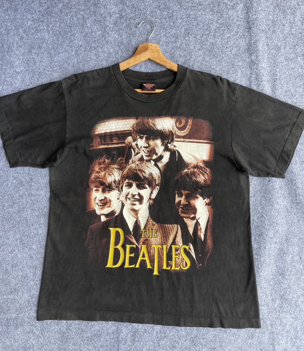 Band Tees Last Drop🔥Rare🔥Vintage 90s FADED The Beatles Bootleg T Shirt Size US L / EU 52-54 / 3 - 12 Thumbnail