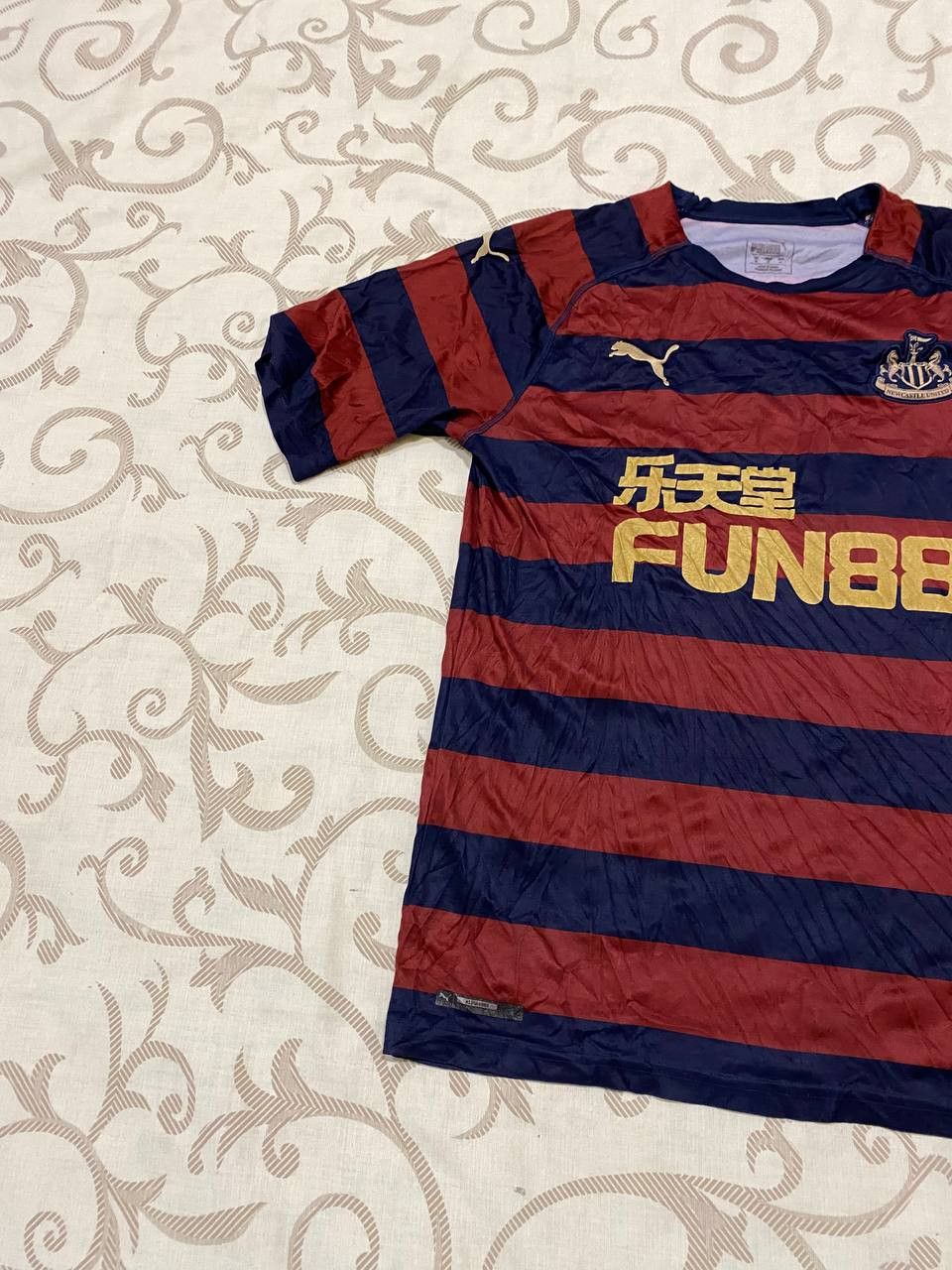 Puma Puma Newcastle United FC “FUN88” Striped Away Jersey Size US S / EU 44-46 / 1 - 2 Thumbnail