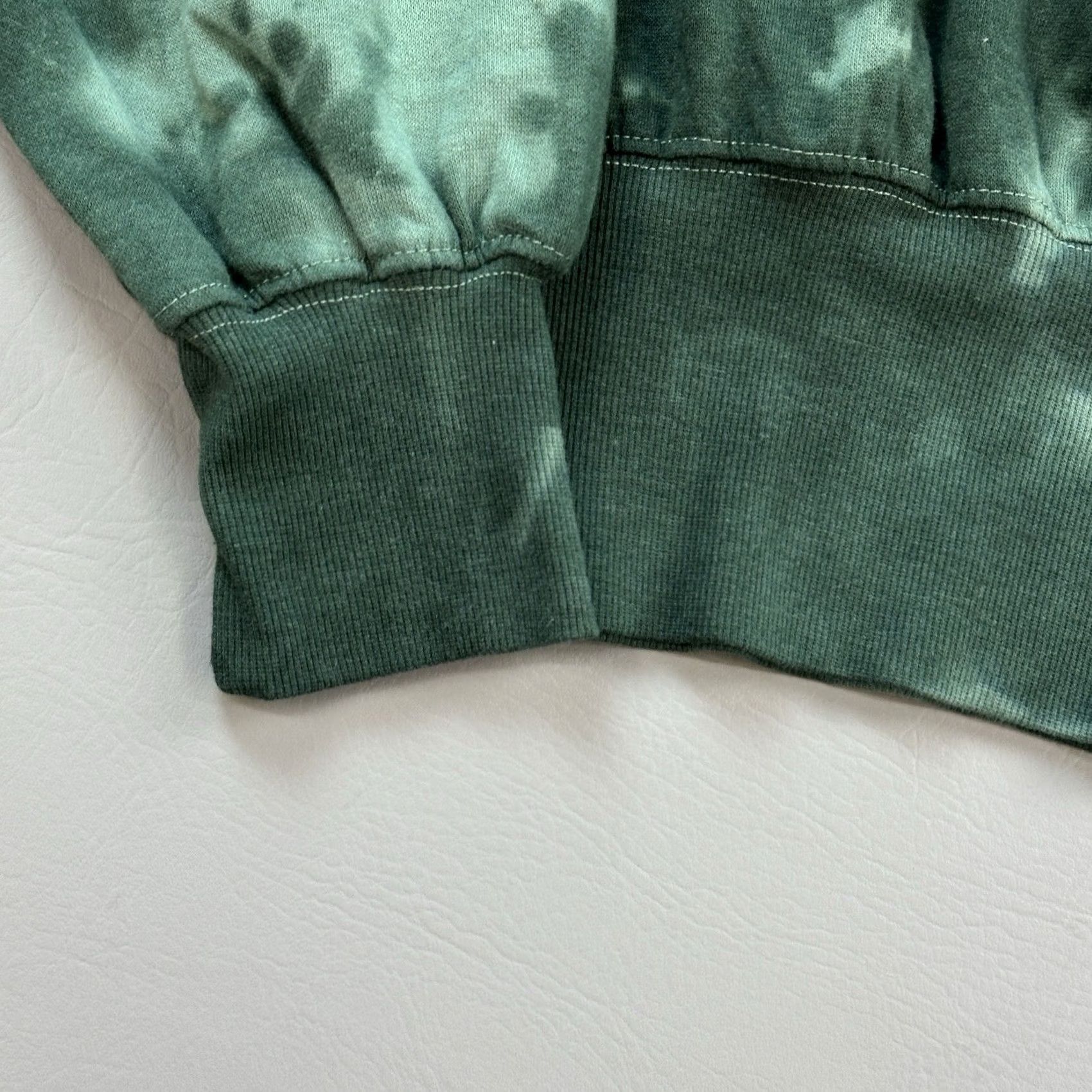 Vintage Keith Haring Sweatshirt Women’s 1X Green Tie Dye Wide Rib Crewneck Pullover NWT Size XL / US 12-14 / IT 48-50 - 7 Thumbnail
