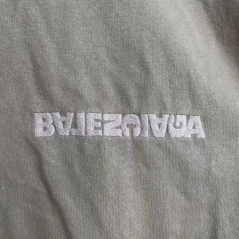 Balenciaga Balenciaga Embroidered reversed letter logo short-sleeve Size US M / EU 48-50 / 2 - 4 Thumbnail