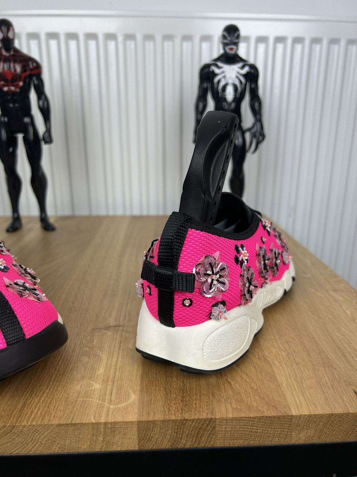 Dior Christian Dior Mesh Embellished sneaker Size US 7 / IT 37 - 14 Thumbnail