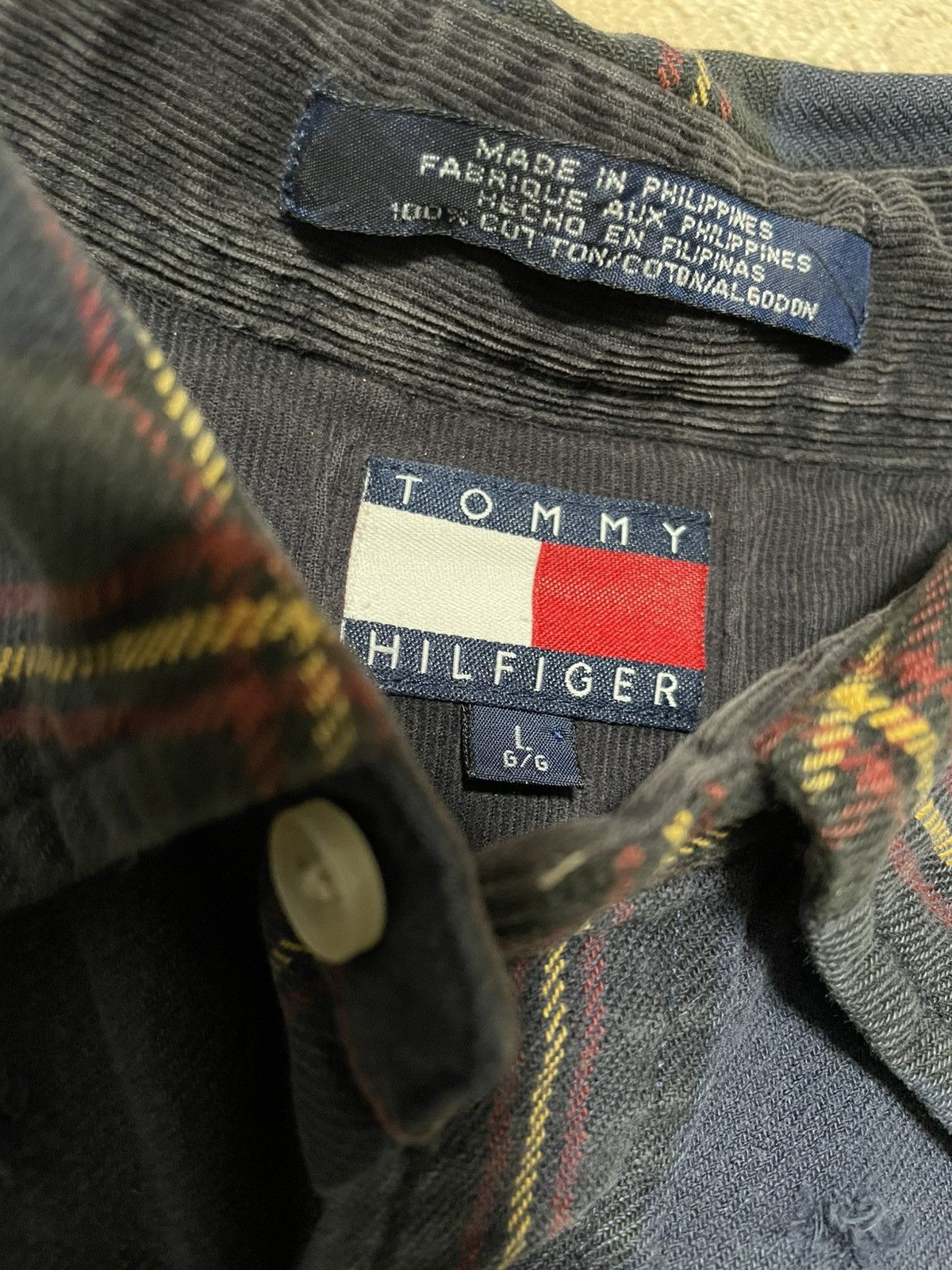 Tommy Hilfiger Tommy Hilfiger plaid button up size L Size US L / EU 52-54 / 3 - 3 Thumbnail