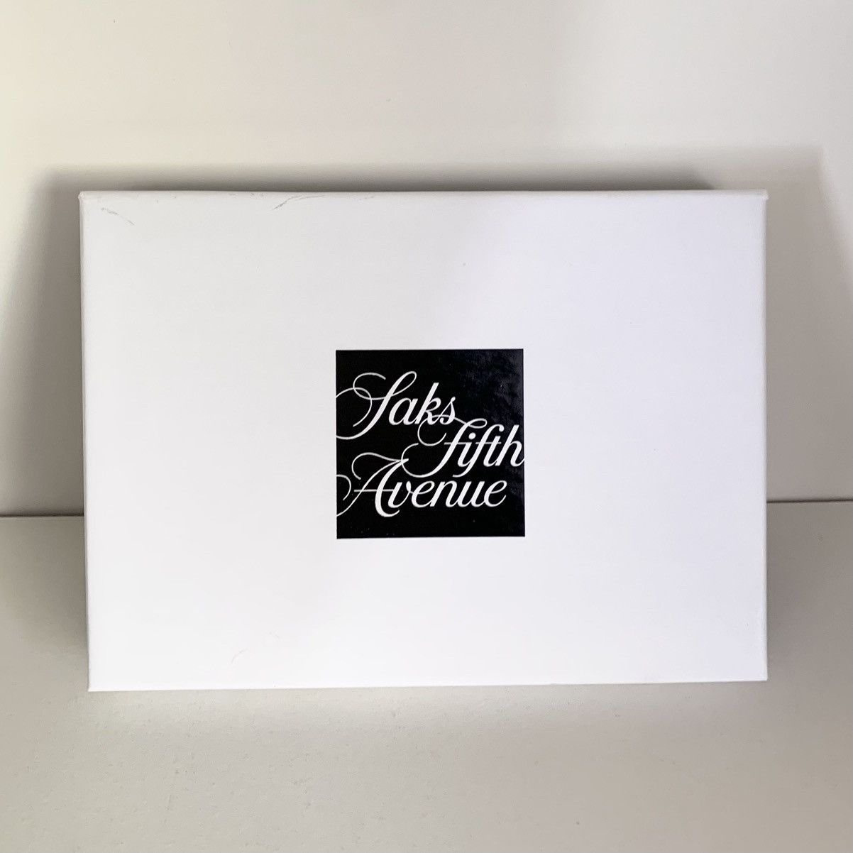 Saks Fifth Avenue Saks fifth avenue jewelry gift box Size ONE SIZE - 6 Thumbnail