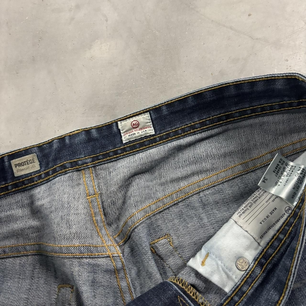 Vintage Crazy Vintage Y2K/2000s Grunge Faded Dark Wash Paint Splatter Denim Jeans! 34x30 Size US 34 / EU 50 - 7 Thumbnail
