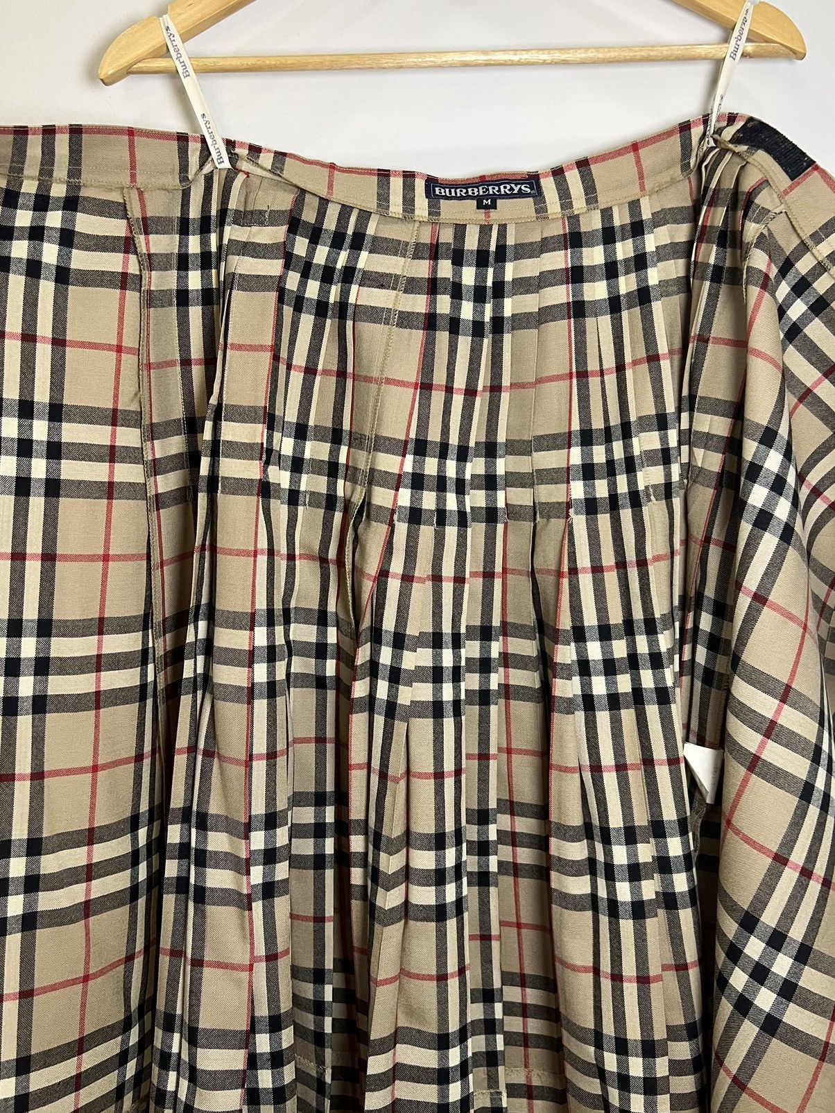 Burberry Burberry Nova Check Pleated Buckle Details Size 26" / US 2 / IT 38 - 6 Thumbnail