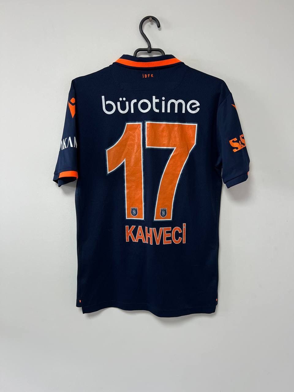 Other Istanbul Basaksehir #17 Kahveci Jersey Football Shirt sz L Size US L / EU 52-54 / 3 - 12 Thumbnail