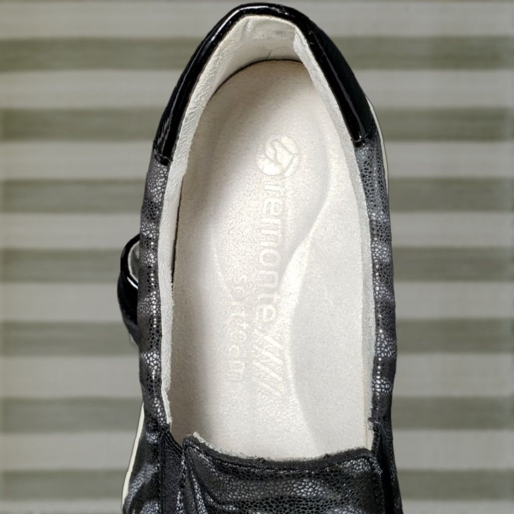 Vintage Remonte Celia Black and White Leather Casual Slip On Loafers Womens 39 40 Slip On Casual Loafers Womens Lime? Size US 9 / IT 39 - 1 Thumbnail