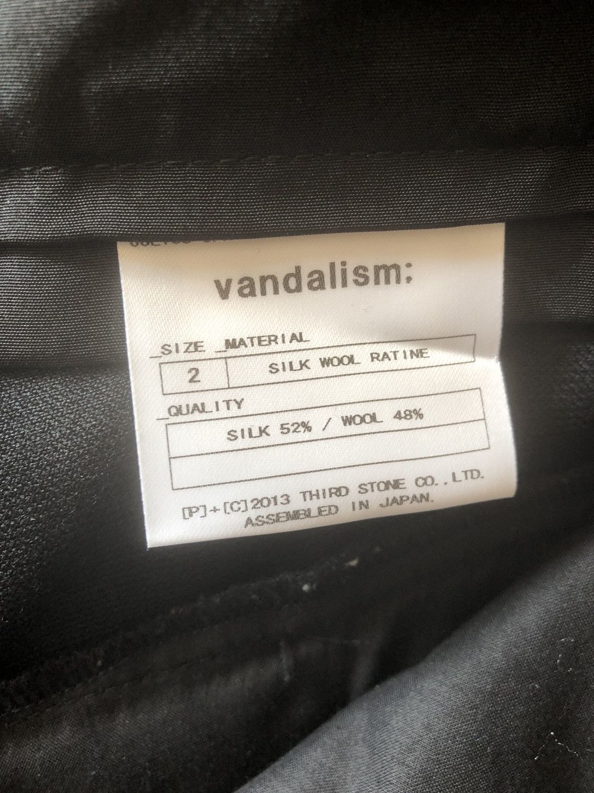 Julius Julius vandalism: Pleated Silk wool shorts Size US 32 / EU 48 - 4 Thumbnail